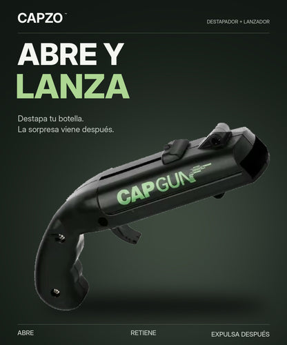 Capzo™: abre y lanza. Destapador negro con CAPGUN en verde. Destapa tu botella; la sorpresa viene después.